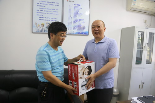 銅川分公司領(lǐng)導(dǎo)親切慰問復(fù)轉(zhuǎn)軍人