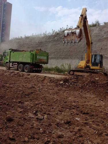 銅煤公司第十一部承建的西安航天基地藍(lán)山水岸住宅項(xiàng)目開工建設(shè)