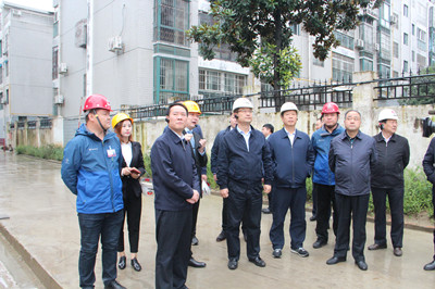 漢中市委書(shū)記王建軍率團(tuán)觀摩漢中分公司天漢坊項(xiàng)目
