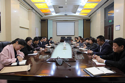 機關(guān)第一黨支部召開黨員大會學習傳達干部大會精神