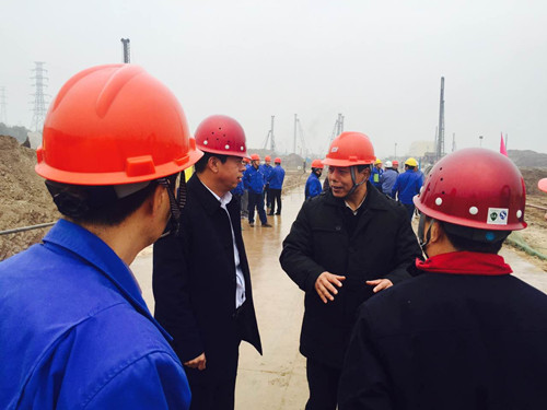 渭化集團(tuán)董事長(zhǎng)郭建功一行蒞臨天工公司渭化彬州30萬(wàn)噸煤制乙二醇項(xiàng)目工地檢查指導(dǎo)工作