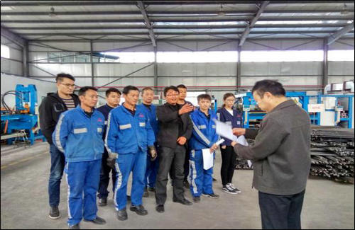 洗選煤運(yùn)營公司礦山支護(hù)材料加工廠開展安全生產(chǎn)應(yīng)急救援