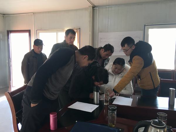 掘進公司多措并舉確保農(nóng)合工工資發(fā)放