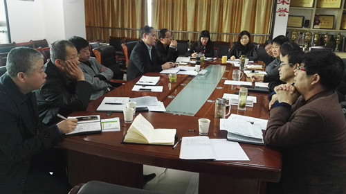 緊繃追趕超越之弦  緊抓生產(chǎn)經(jīng)營(yíng)工作