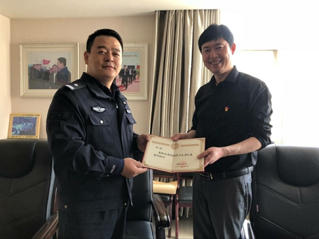 建設(shè)集團(tuán)綜合部積極配合公安未央分局宣傳新戶籍政策