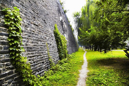 四月，古城的春天