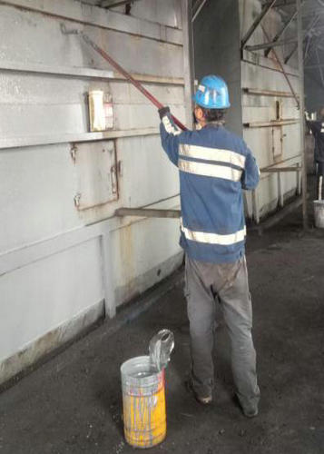 洗選煤運(yùn)營公司紅柳林運(yùn)營項(xiàng)目部對系統(tǒng)設(shè)備進(jìn)行除銹刷漆工作