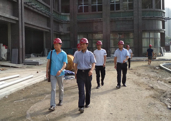 侯本英深入陜煤建設(shè)安康、漢中施工工地檢查指導(dǎo)工作