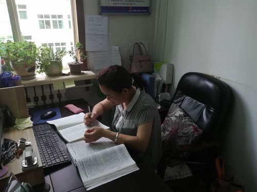 陜煤建設(shè)銅煤公司基層車間工會(huì)強(qiáng)化女職工教育培訓(xùn)，提升女職工綜合素質(zhì)