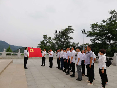 陜煤建設(shè)咸陽(yáng)分公司開(kāi)展建黨97周年系列活動(dòng)能量滿(mǎn)滿(mǎn)