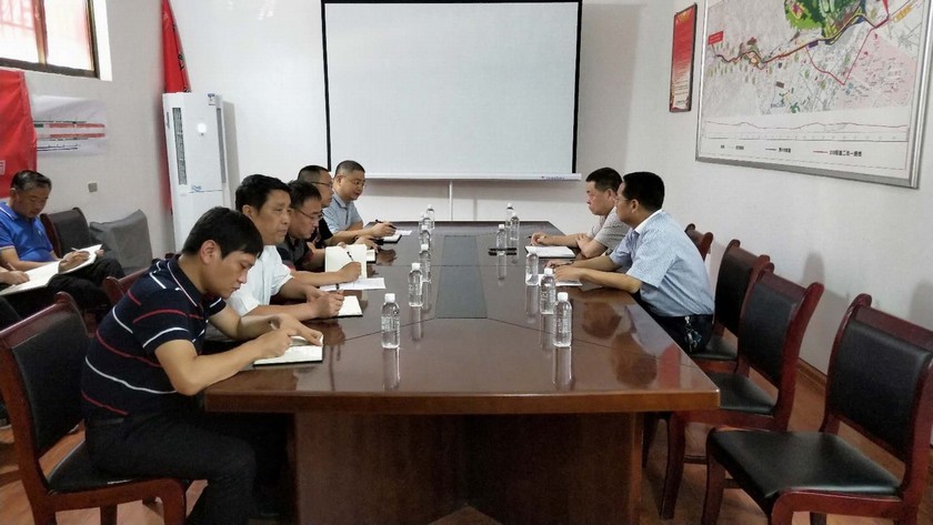 寧興剛、贠公法蒞臨210國(guó)道完善工程川耀PPP項(xiàng)目檢查指導(dǎo)工作