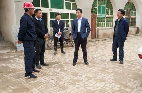 陜煤集團(tuán)總經(jīng)理助理、榆林合力集團(tuán)董事長(zhǎng)范京道一行蒞臨陜煤建設(shè)天工公司承建的清澗北國(guó)棗業(yè)紅棗深加工項(xiàng)目視察指導(dǎo)工作