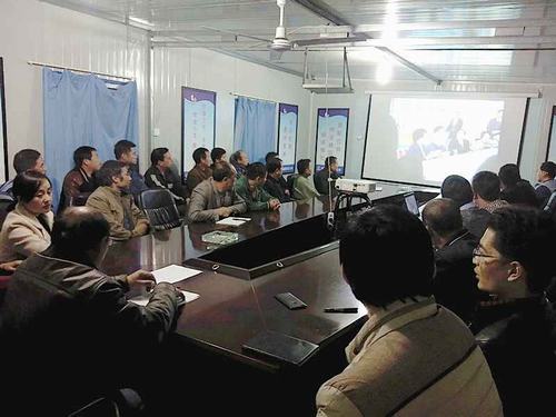 陜煤建設(shè)礦建二公司小保當黨支部開展“三憶--不忘初心感黨恩” 主題教育活動