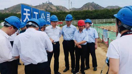 副省長(zhǎng)方光華蒞臨陜煤建設(shè)天工公司子洲天芪項(xiàng)目指導(dǎo)工作