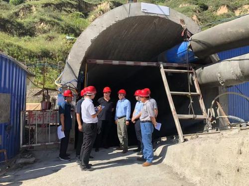 子長市人大副主任強琪蒞臨陜煤建設(shè)礦建二公司車村項目部開展調(diào)研