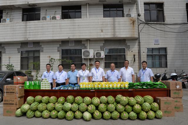 韓城礦業(yè)黨委副書(shū)記、工會(huì)主席申峰一行蒞臨陜煤建設(shè)韓城分公司慰問(wèn)