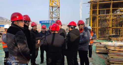 陜煤建設(shè)銅煤公司承建的金延安-西北三角區(qū)保育院劇場(chǎng)工程高支模方案專(zhuān)家論證順利通過(guò)