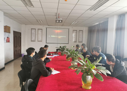 陜煤建設(shè)機(jī)電安裝公司彬長(zhǎng)項(xiàng)目部安全生產(chǎn)兩不誤