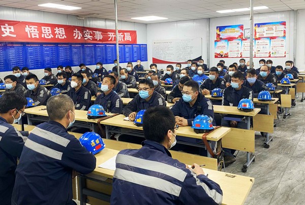 陜煤建設(shè)洗選煤運(yùn)營公司紅柳林洗煤廠項目部：應(yīng)戰(zhàn)酷夏，防暑降溫有“涼”策