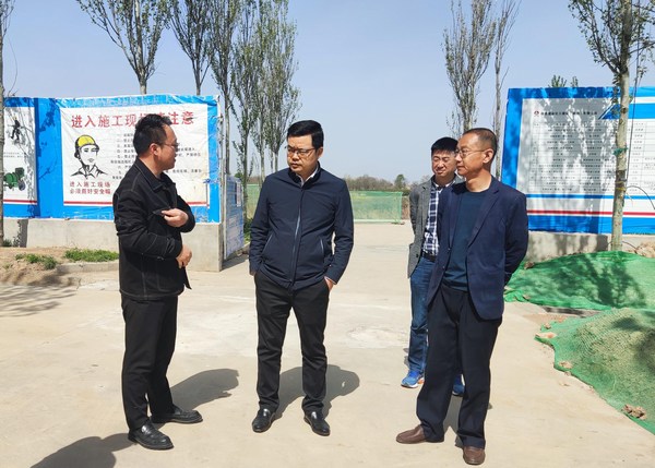 陜西彬長文家坡礦業(yè)有限公司董事長、總經(jīng)理徐景果蒞臨陜煤建設(shè)路橋分公司彬長項目部檢查