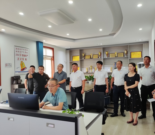 陜煤建設(shè)銅煤公司召開市級文明單位創(chuàng)建工作推進會