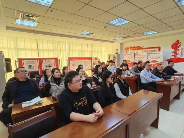 陜煤建設(shè)煤礦運(yùn)營(yíng)服務(wù)分公司：“平‘語’近人”助力產(chǎn)生新動(dòng)能