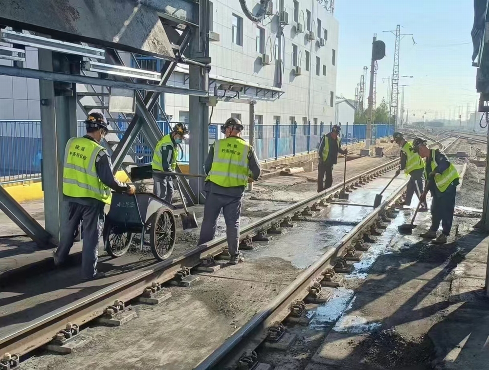 陜煤建設洗選煤運營公司檸條塔運營項目部： 他們，用汗水刻下堅守！