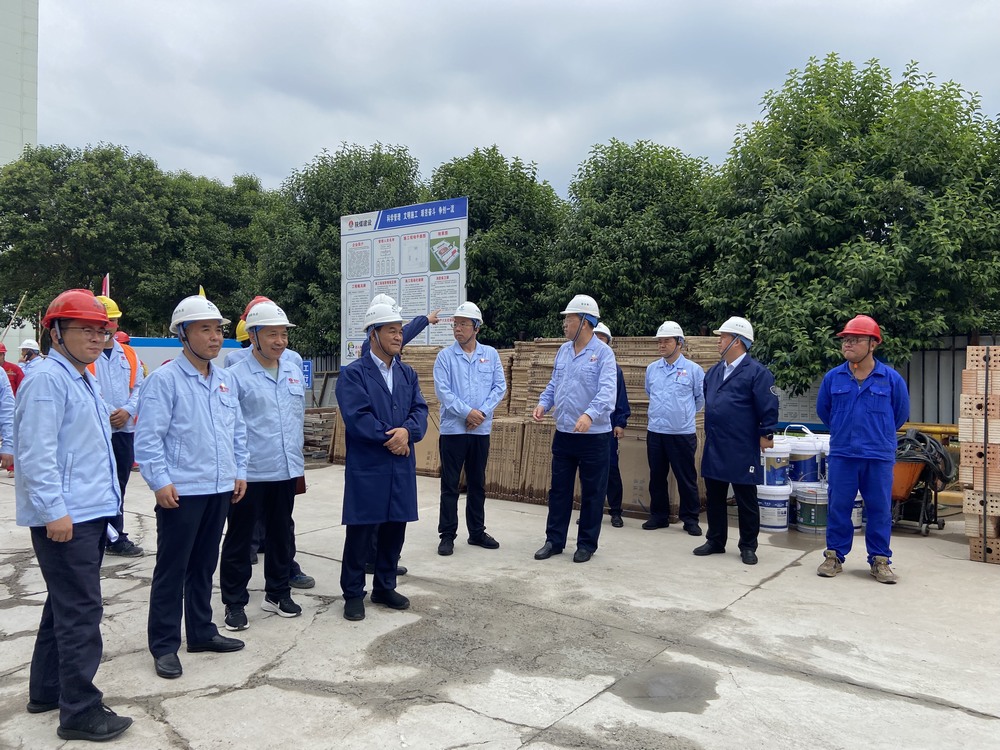 陜煤建設(shè)綠宇公司：陜西省化工學(xué)會理事會副理事長蒞臨消防一級站調(diào)研指導(dǎo)