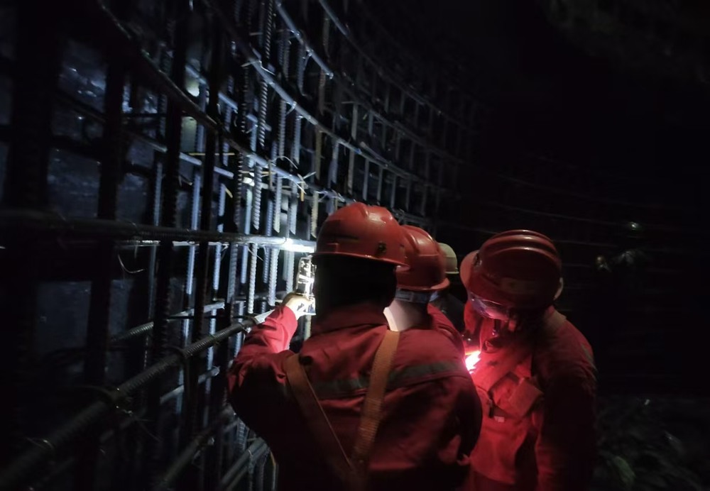 陜煤建設(shè)礦建二公司：75 周年普天慶國慶，礦建二公司堅守奏華章