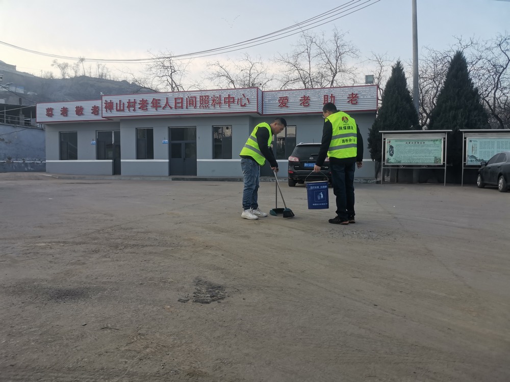 陜煤建設(shè)路橋分公司：學(xué)雷鋒，三月春“鋒”暖人心