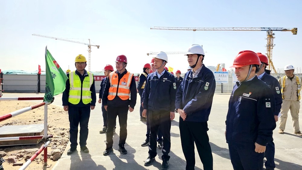 陜煤集團榆林化學(xué)有限責(zé)任公司黨委副書記、總經(jīng)理段立波一行深入天工公司基層項目檢查指導(dǎo)