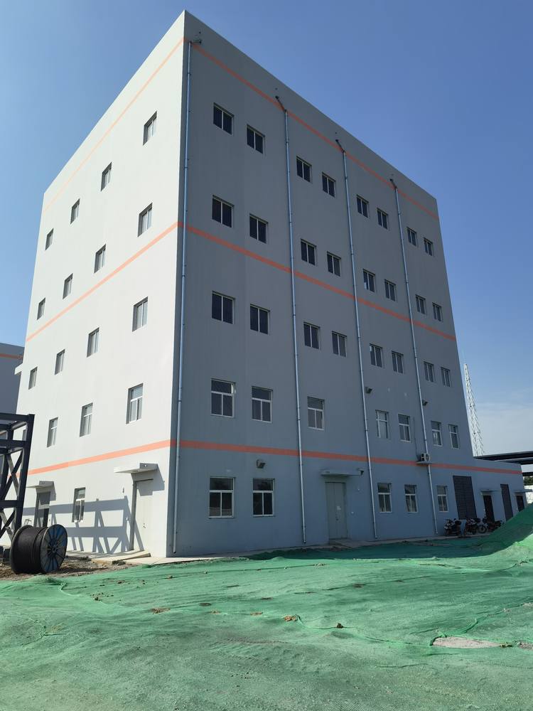 陜煤建設(shè)渭南分公司承建的胡家河二號(hào)風(fēng)井項(xiàng)目提升機(jī)房工程順利通過(guò)竣工驗(yàn)收