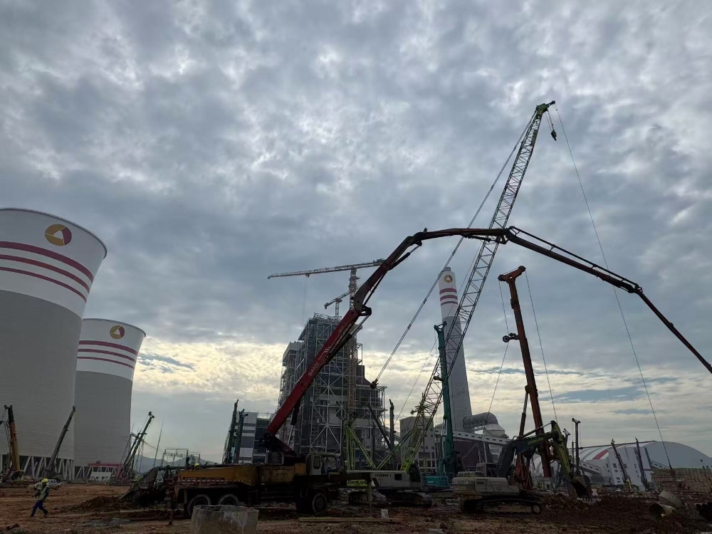 24小時鏖戰(zhàn)！陜煤電力上高有限公司2x1000MW清潔煤電擴(kuò)建項目煤倉間灌注樁圓滿完成