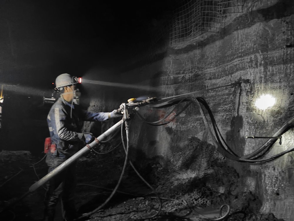 陜煤建設(shè)集團(tuán)礦建三公司華龍項(xiàng)目部連續(xù)兩個(gè)月超額完成施工任務(wù)