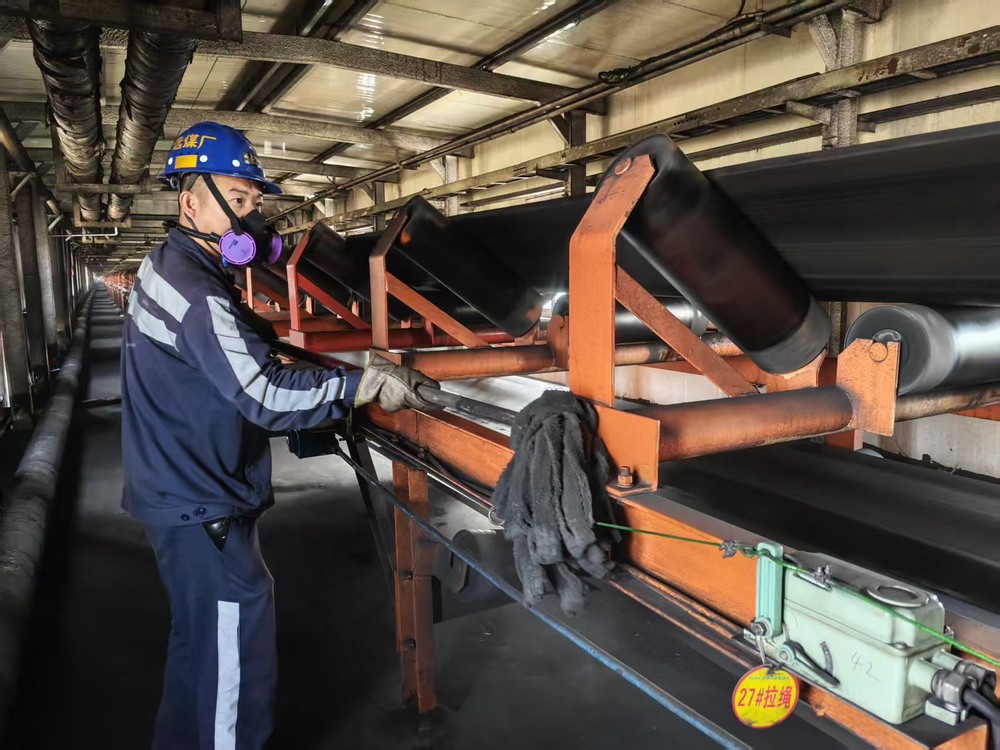 陜煤建設(shè)洗選煤運(yùn)營(yíng)公司紅柳林洗煤廠項(xiàng)目部:以“零松懈”姿態(tài)護(hù)航節(jié)日生產(chǎn)