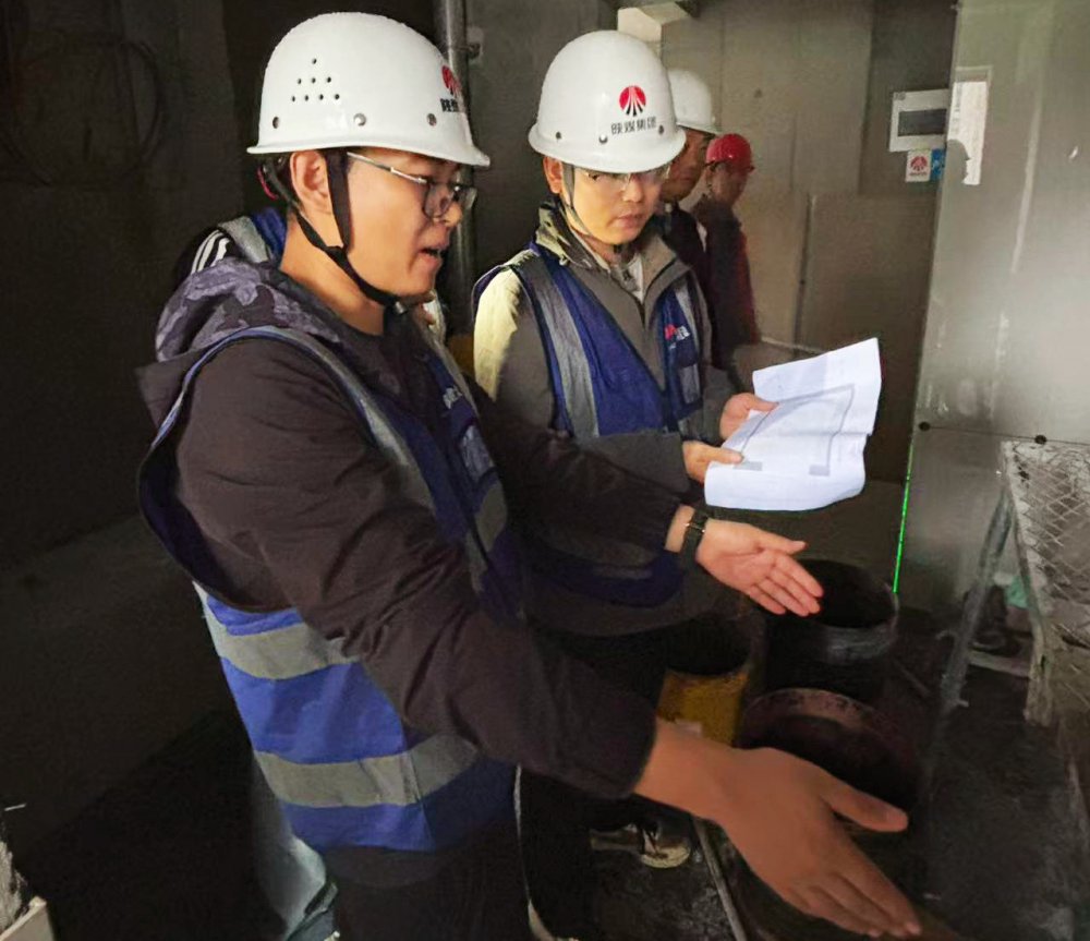 陜煤建設(shè)直屬第六項目部：工地上的紅星與國旗，致敬雙節(jié)最美的堅守